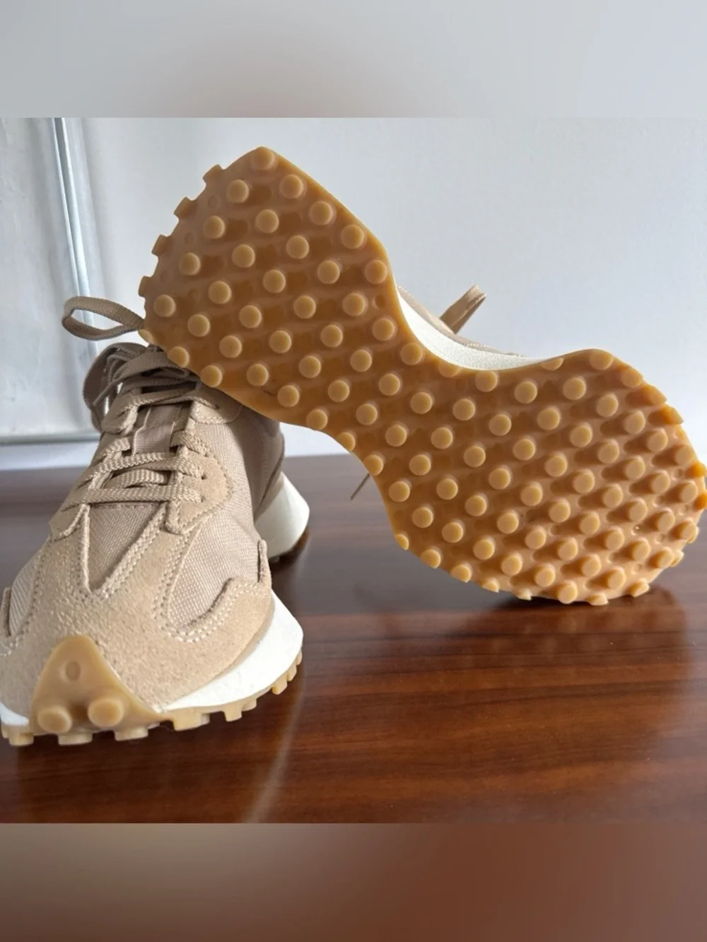 New Balance 327 Women’s Sneakers in Incense Leopard Women’s 8.5 M Worn Once - Picture 6 of 9
